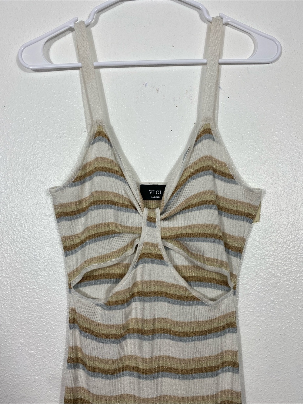 Vici Beige and White Striped Twist Cutout Midi Dress Stretch Size L 79% Viscose - Picture 4 of 16